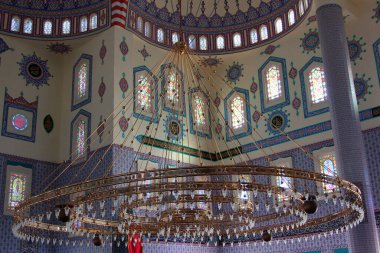 Antalya, Türkiye - 4 Haziran 2022: Hacı Ali Uyaroğlu Cami, Antalya 'nın Çankaya Mahallesi' nde bir cami