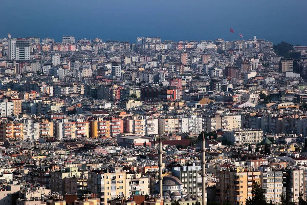 2022年6月4日 土耳其安塔利亚 安塔利亚市中心的空中景观 — 图库照片