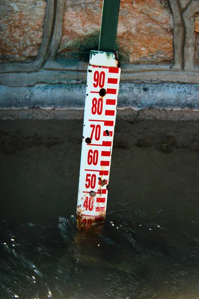 Old Water Level Gauge Channel — Stock Photo, Image