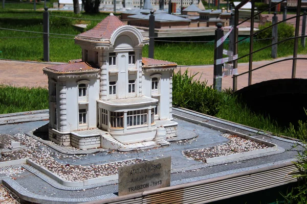 Αττάλεια Τουρκία Ιουλίου 2022 Μοντέλο Trabzon Ataturk Pavillion Στο Πάρκο — Φωτογραφία Αρχείου