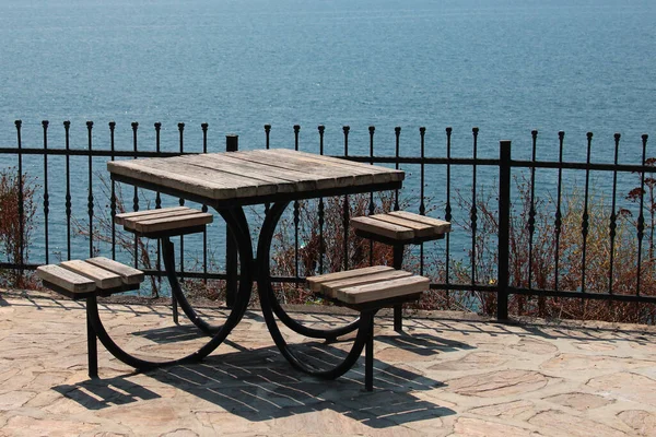Empty Table Four Seats Seaside Park — Foto de Stock
