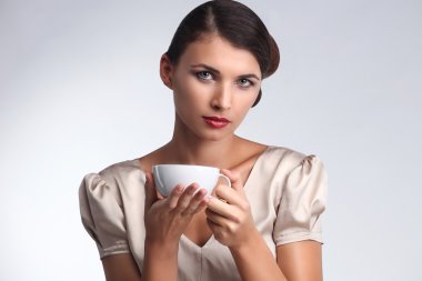 güzel bir kadın ile bir lüks stüdyo çekim moda ve iyileşmek