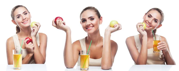 Happy Young Woman con zumo de manzana sobre fondo blanco. Concepto — Foto de Stock