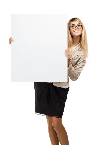 ビジネス女性ホールディング紙空白 — ストック写真