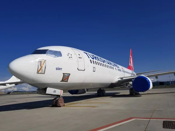 Samolot Tureckie Linie Lotnicze Uak Destorage Aircraft — Zdjęcie stockowe