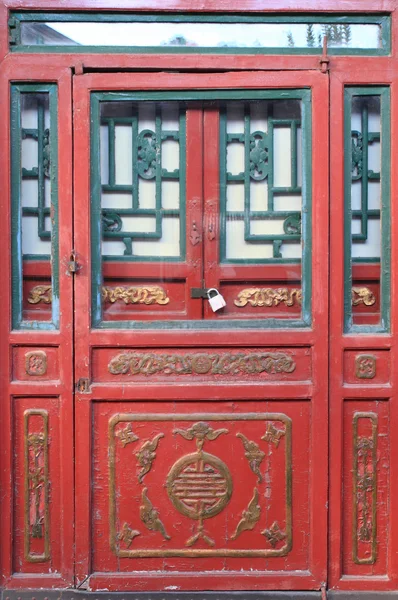 传统中国门 — 图库照片