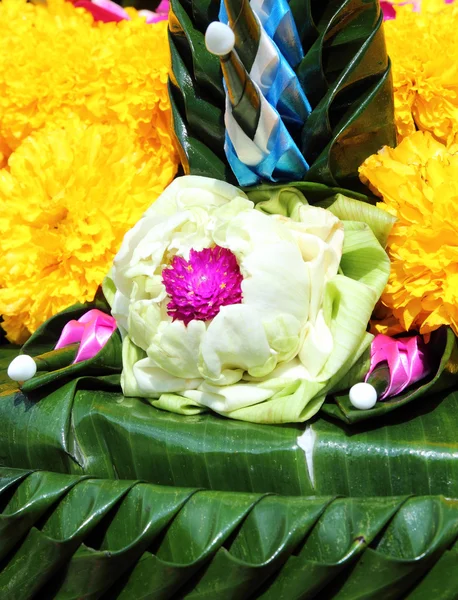 Lotus on banana leaf handmate for Loy Kratong festival, Thailand — Stock Photo, Image