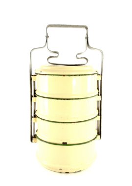 metal tiffin, beyaz zemin üzerine gıda kabı