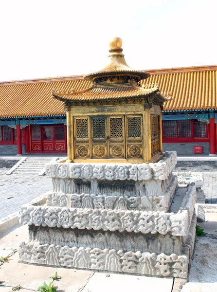 Acient lamp in Forbidden palace, Beijing China — Stock Photo, Image