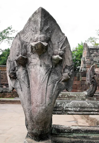 Król nagas następnej drabiny w zabytkowym parku phanomrung — Zdjęcie stockowe