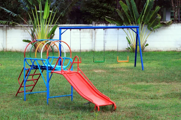 Parco giochi senza bambini — Foto Stock