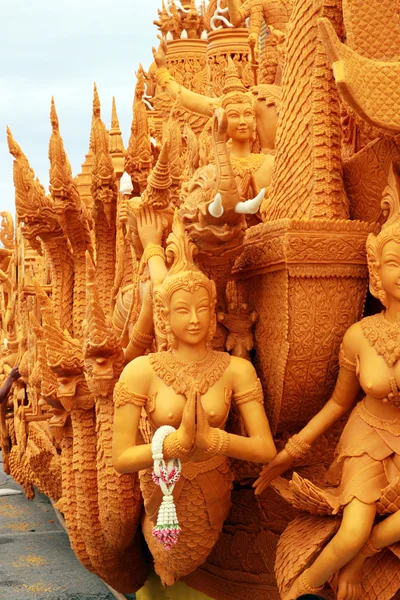 Egy gyertya faragványok aktív fesztivál buddhista nagyböjt — Stock Fotó