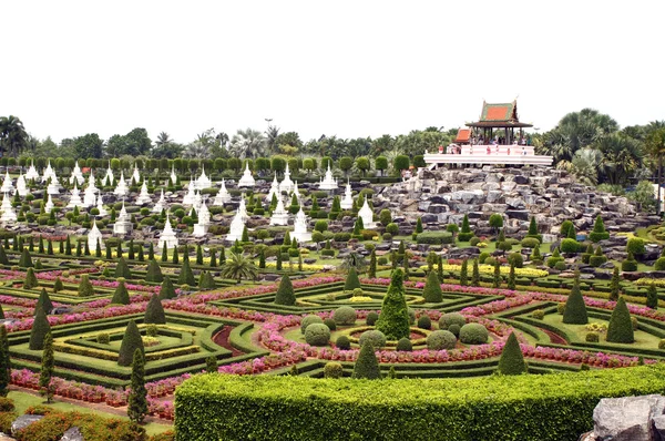 Thailand 26 March 2012 : Nongnooch Tropical Botanical Garden, Pa — Stock Photo, Image