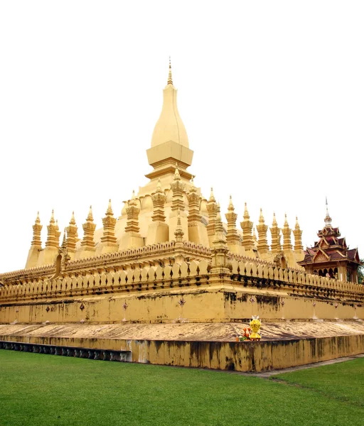 Arany Pilliny Irén-Pha-Lao That Luang-templom, Vientiane, utazás — Stock Fotó