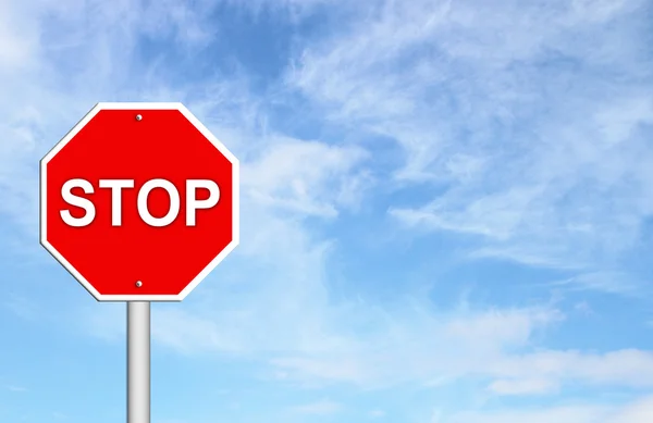 Stop signe avec ciel bleu — Photo