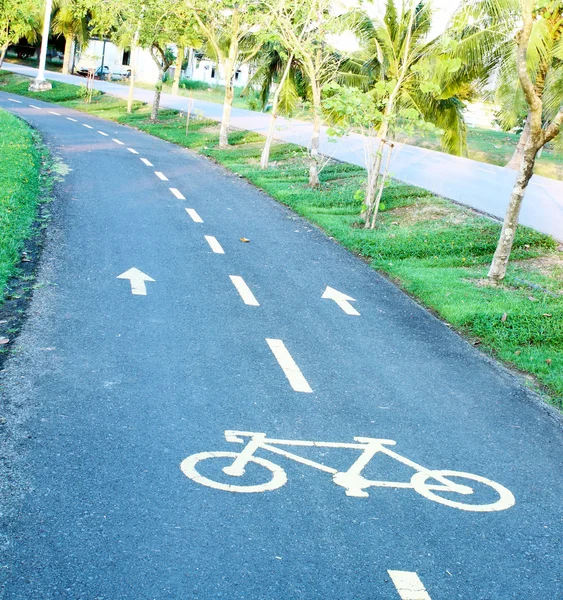 Slingrande cykelväg — Stockfoto