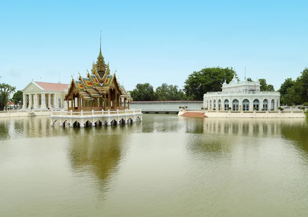 Павильон в тайском стиле, дворец Банг-Па-Ин, Таиланд — стоковое фото