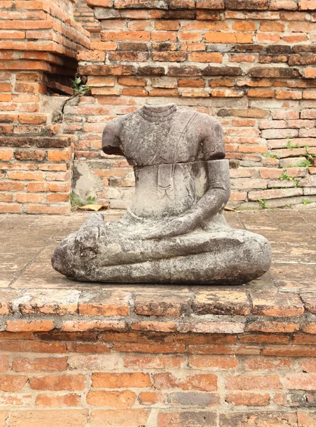 Buda heykeli wat mahathat Tapınağı, Tayland zarar — Stok fotoğraf