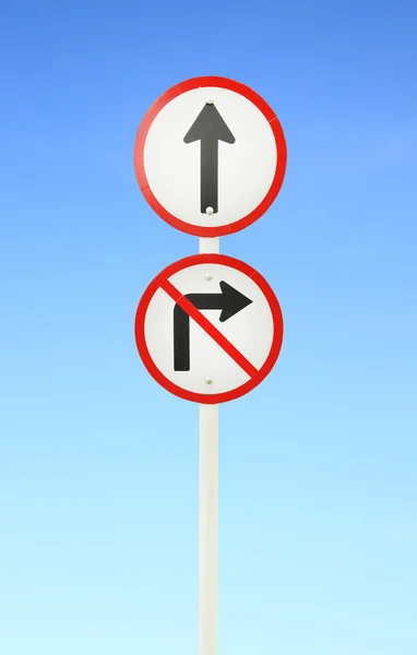 Devam yolu, ileriye doğru işaret et — Stok fotoğraf