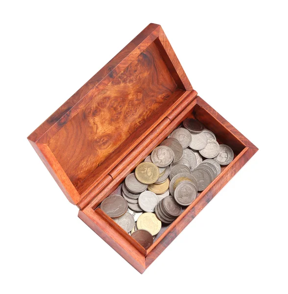 Houten moneybox geopend met munten op witte achtergrond — Stockfoto