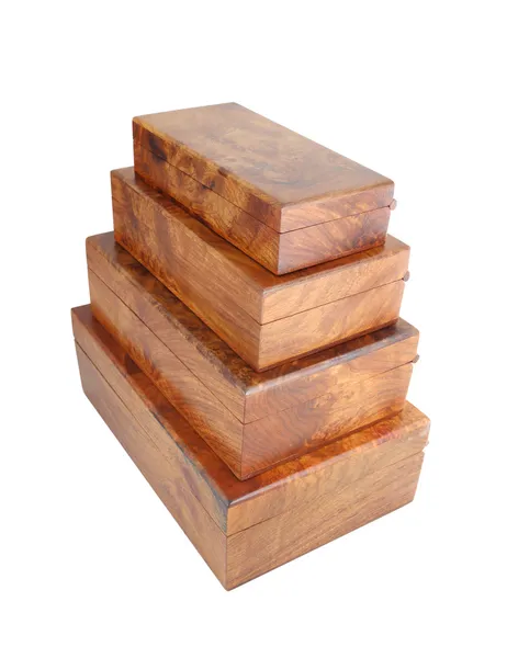 白い背景の上の木製の箱のスタック — ストック写真