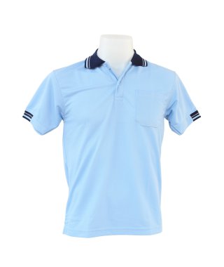 beyaz zemin üzerine mankenin erkek gömlek şablonu