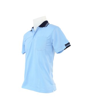 beyaz zemin üzerine mankenin erkek gömlek şablonu