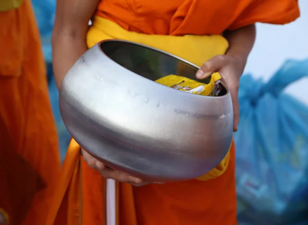 Budist keşiş sadaka kase — Stok fotoğraf