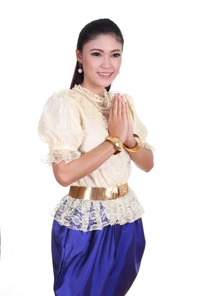 Vrouw die typisch Thaise jurk draagt betuigen respect — Stockfoto