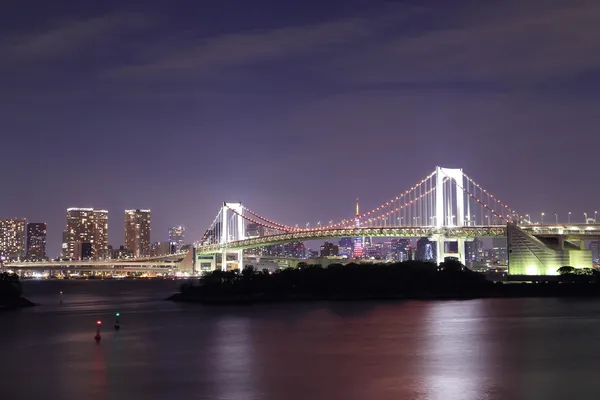 Ponte do arco-íris de Tóquio à noite — Fotografia de Stock