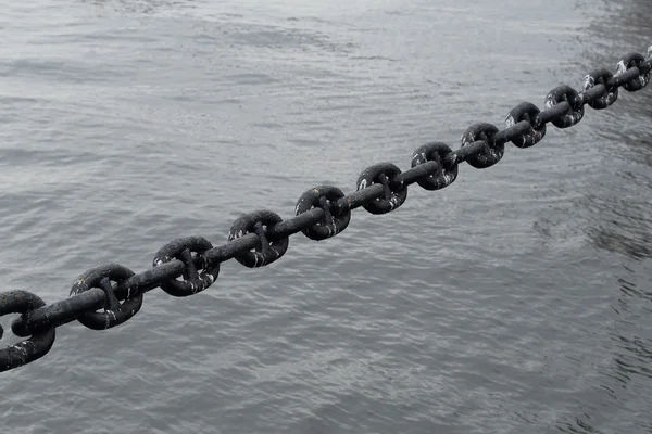 Chain in a port — Stock Photo, Image