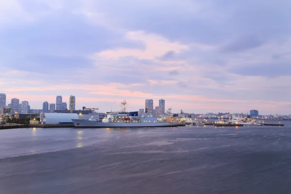 View of marina bay at night in Yokohama City — Stock Photo, Image