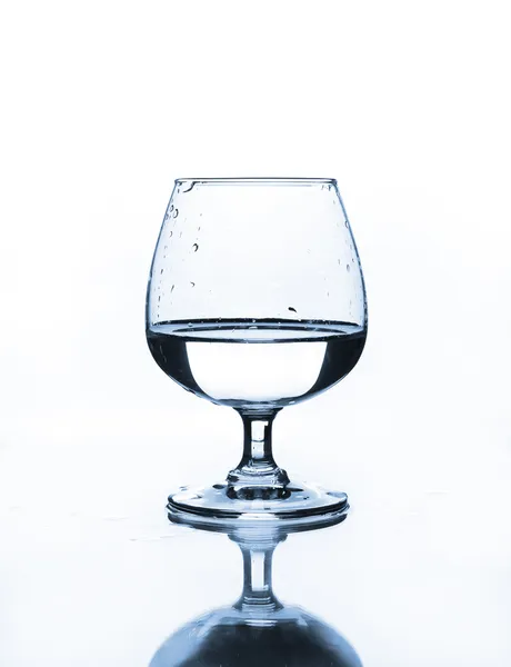 Wijnglas met water — Stockfoto