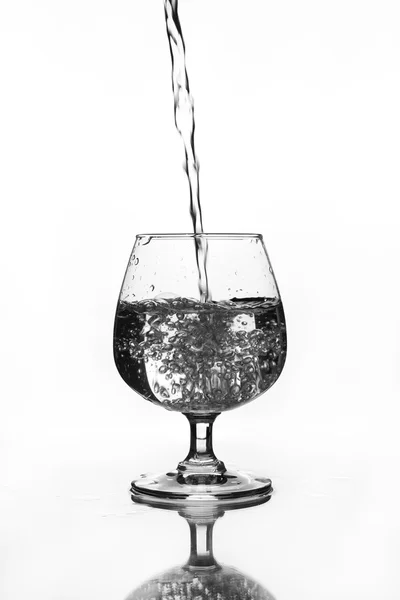 Copa de vino con agua —  Fotos de Stock