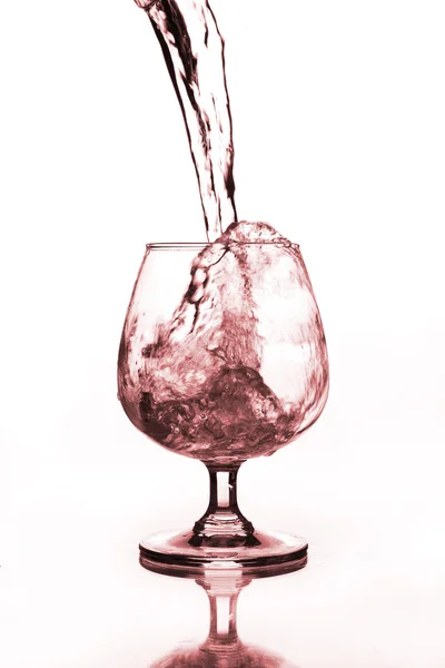 Vinglas med vatten — Stockfoto