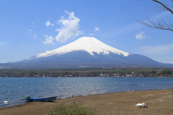 Monte Fuji en el Lago Yamanaka, Japón — Foto de Stock