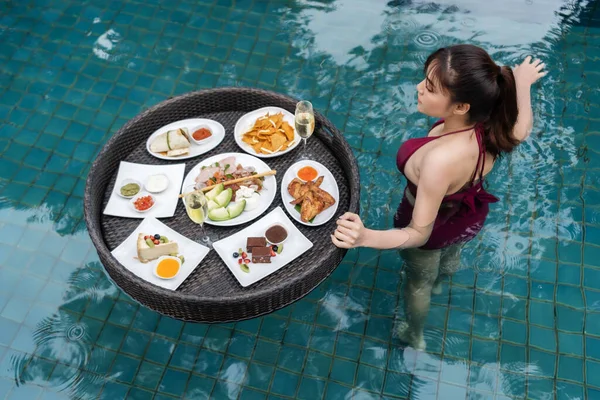 Cheerful Young Woman Enjoying Floating Food Swimming Pool — Stock Photo, Image