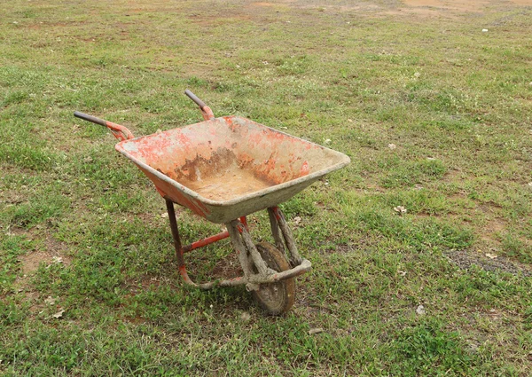 Gammal skottkärra — Stockfoto