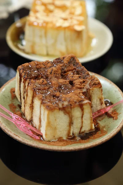 Pan con chocolate en polvo — Foto de Stock