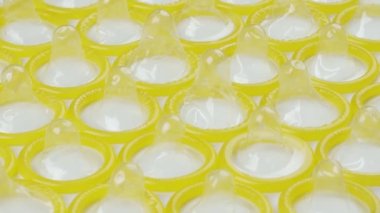 Döndürme prezervatifini kapat