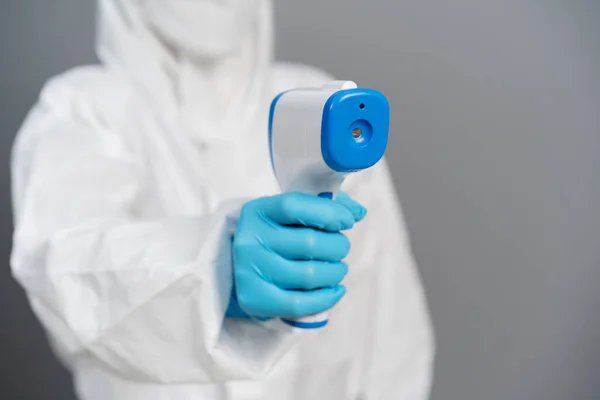 Doctor Protective Ppe Suit Scanning Infrared Thermometer Thermoscan — Stock Photo, Image