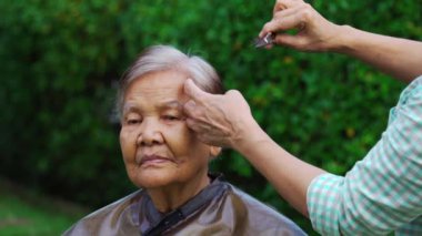 Gri Saç Stilist kesme üst düzey kadın saçı