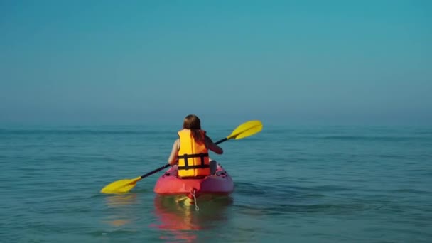 Woman Life Jacket Paddling Kayak Boat Sea — Stock Video