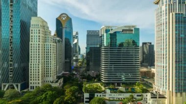 Bangkok, Tayland 'daki Whitthayu yolu üzerindeki iş merkezi binasında zaman aşımı.