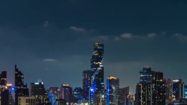 Bangkok, Tayland 'daki yüksek binaların şehir manzarasında zaman aşımı