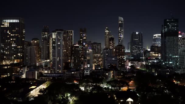 Hochhäuser Der Nähe Der Witthayu Straße Der Nacht Bangkok Thailand — Stockvideo