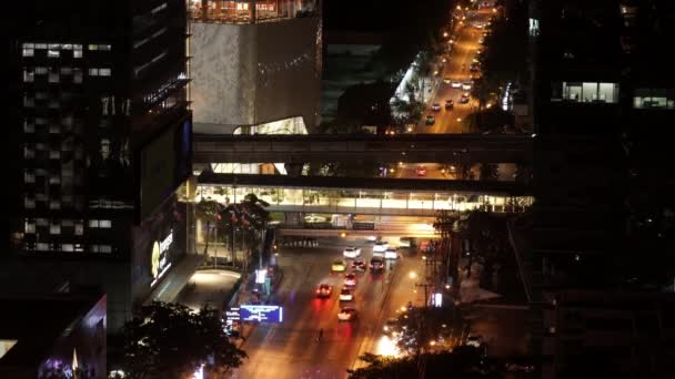 Trafik Witthayu Väg Och Himmel Tåg Natten Bangkok Stad Thailand — Stockvideo