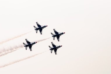 (bize Hava Kuvvetleri thunderbirds)