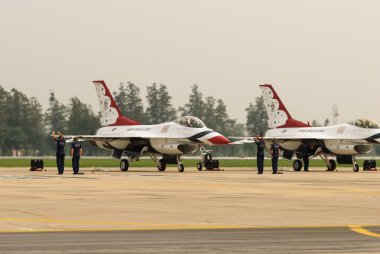 (bize Hava Kuvvetleri thunderbirds)