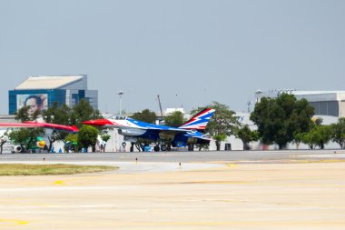 Breitling jet takım royal bir gökyüzünün altında